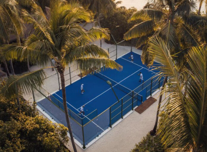 padel court como maalifushi